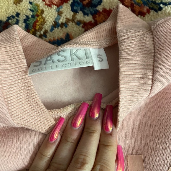 Saski Collection Cropped Sweater Set. - Picture 2 of 5